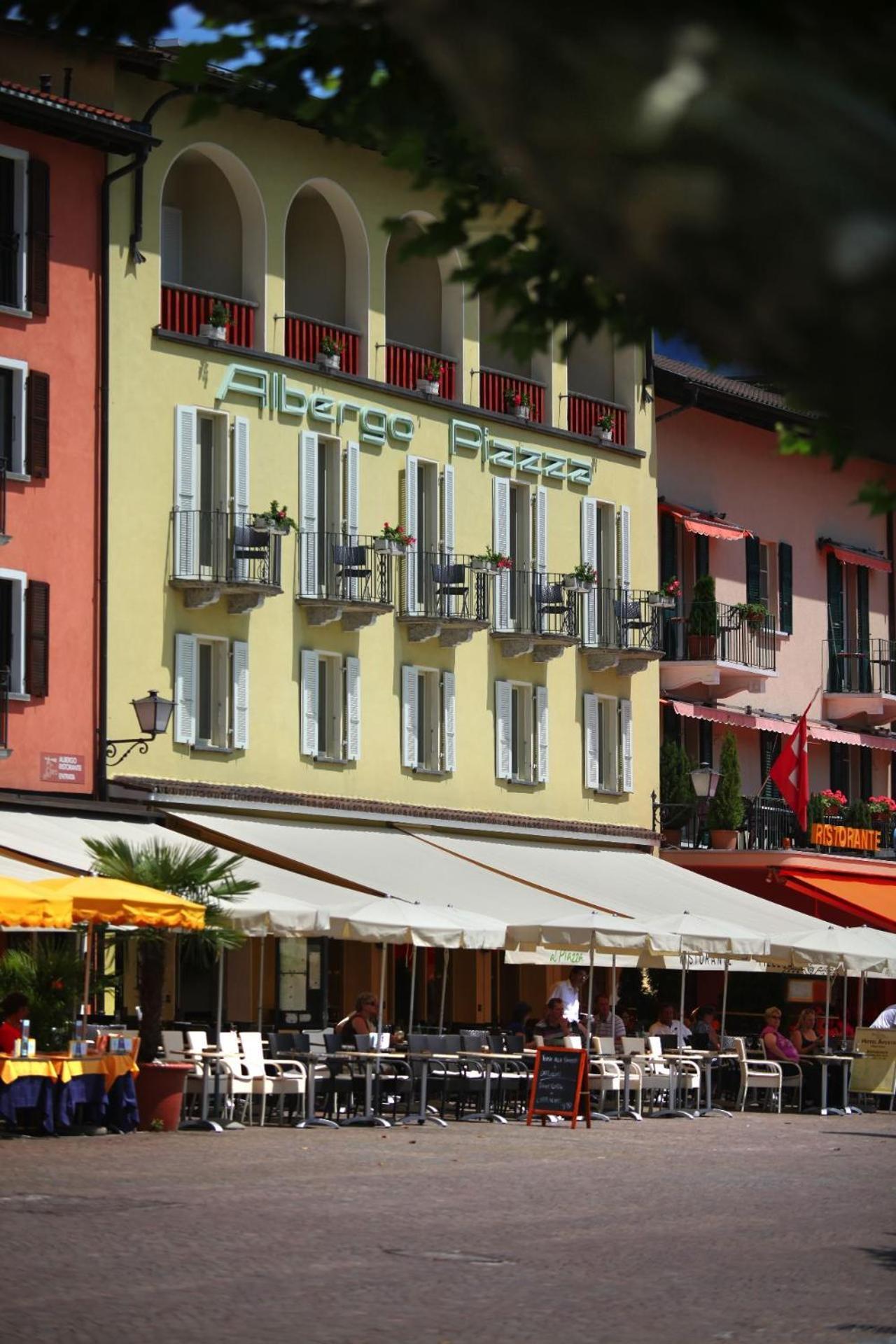 Piazza & Restaurants Ascona